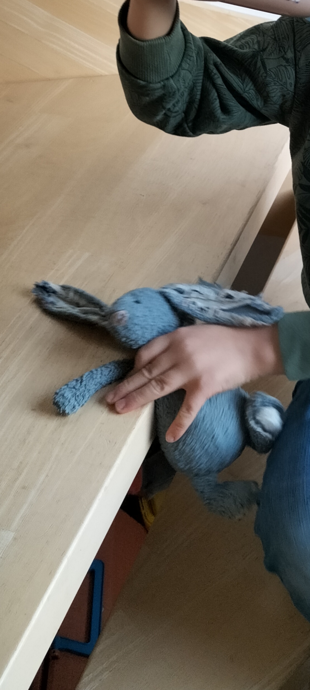 Lapin bleu jellycat — Quimper