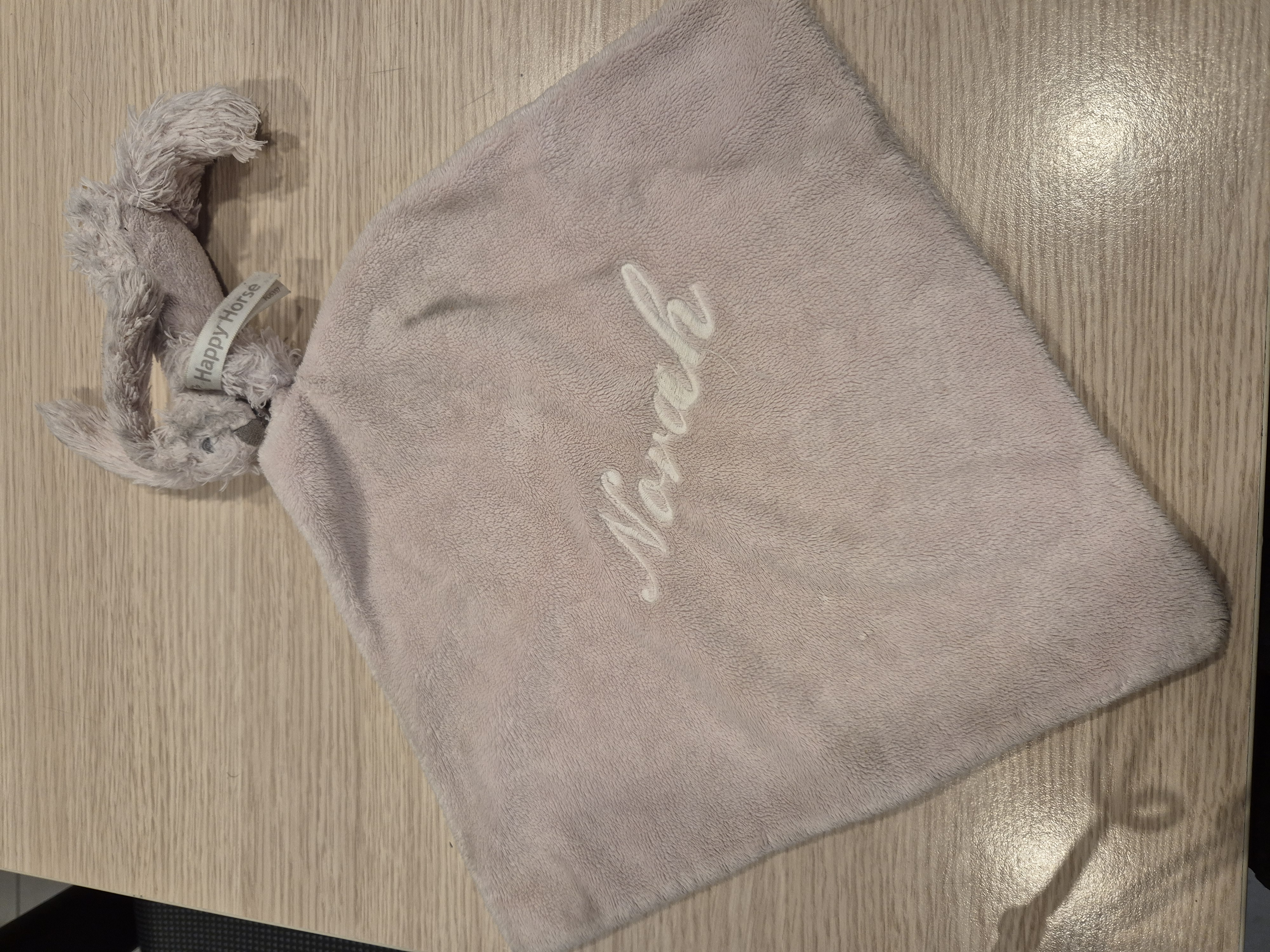 Doudou rose avec lapin et "Norah" brodé — Grasse