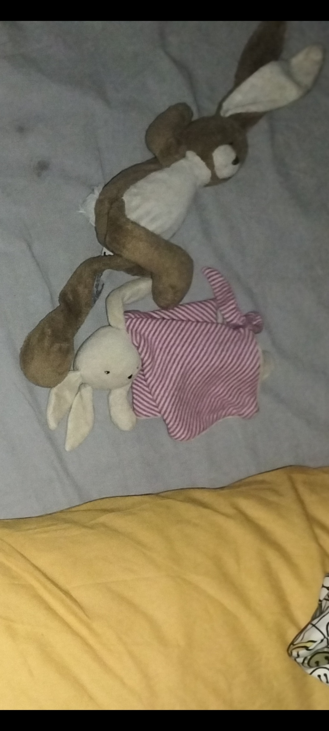Doudou lapin beige (avec la bola cousue dans sa tête) — Bouguenais
